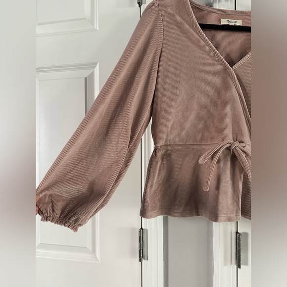 Madewell soft corduroy like top. Size small. - Picture 2 of 4